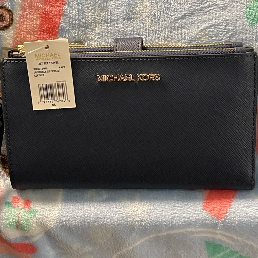 NWT Michael Kors Navy Leather Women's Clutch/Wristlet